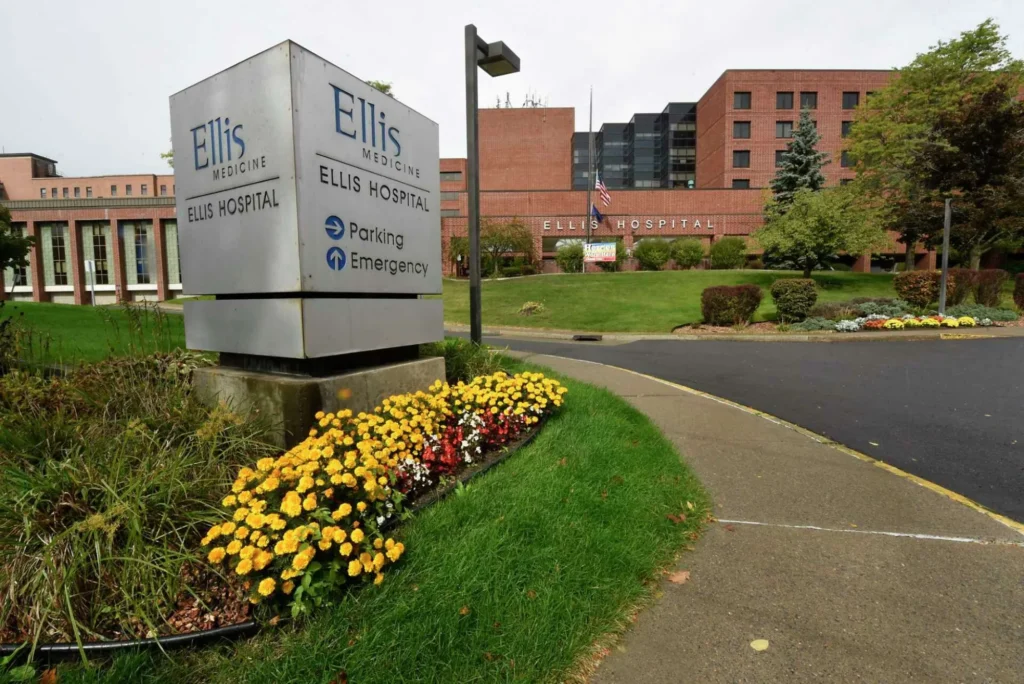 Ellis Primary Care Medical Art Building Reviews