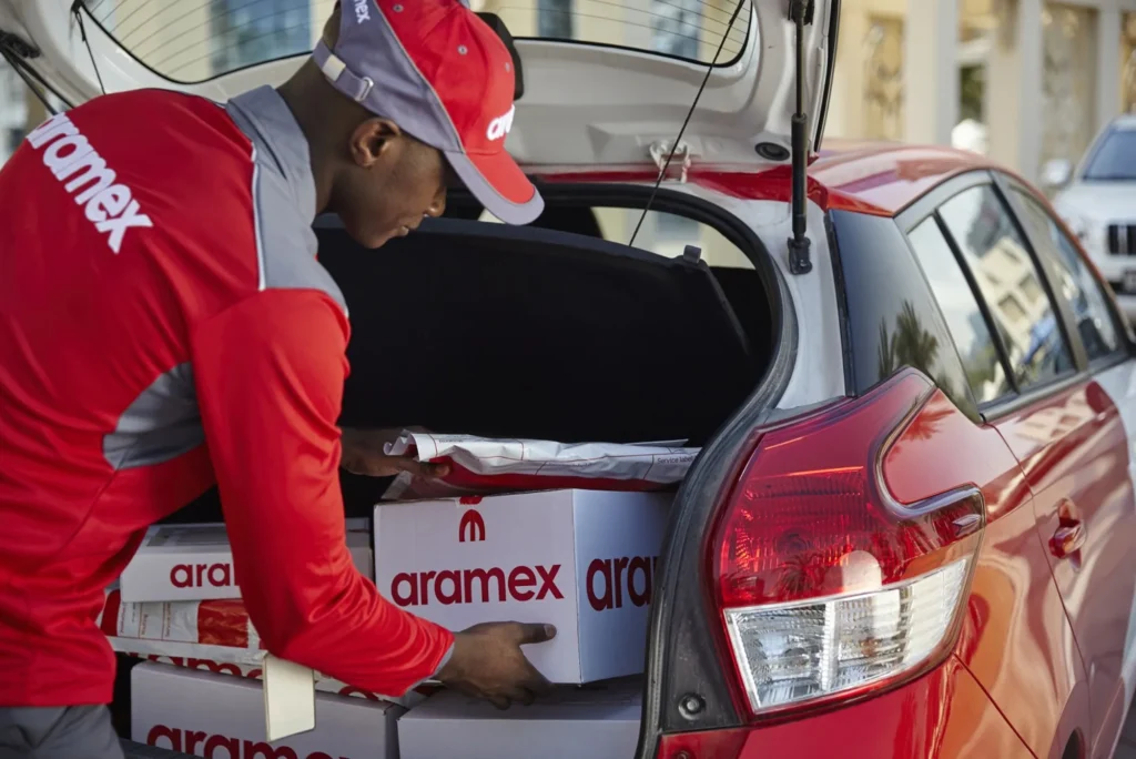 Does Aramex offer international shipping from Dubai