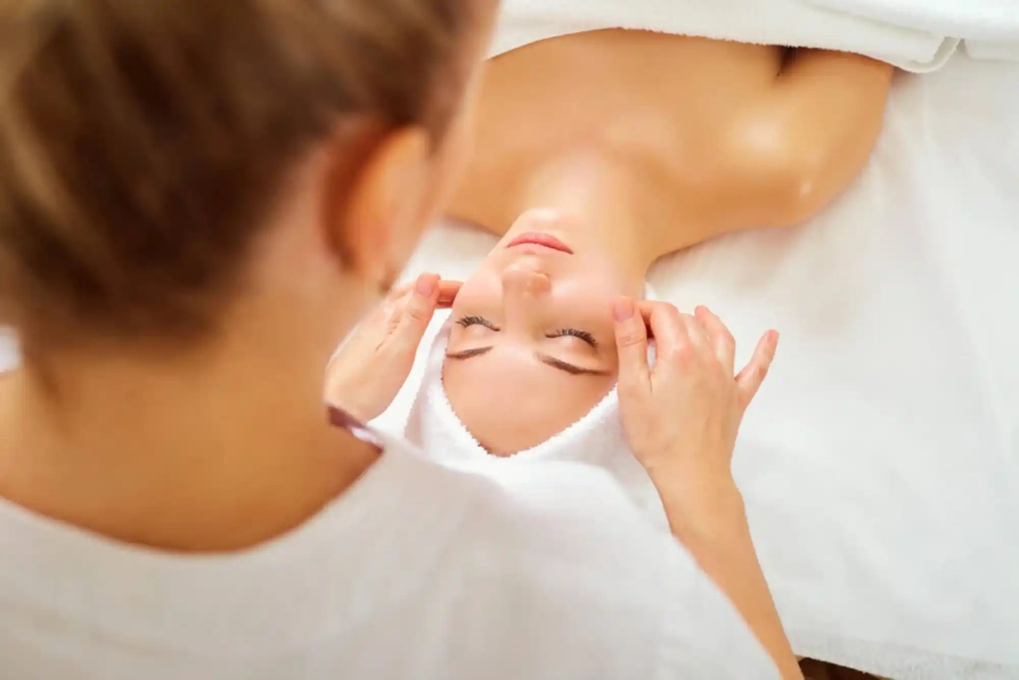 Can Home Massage in Dubai Be Booked in English