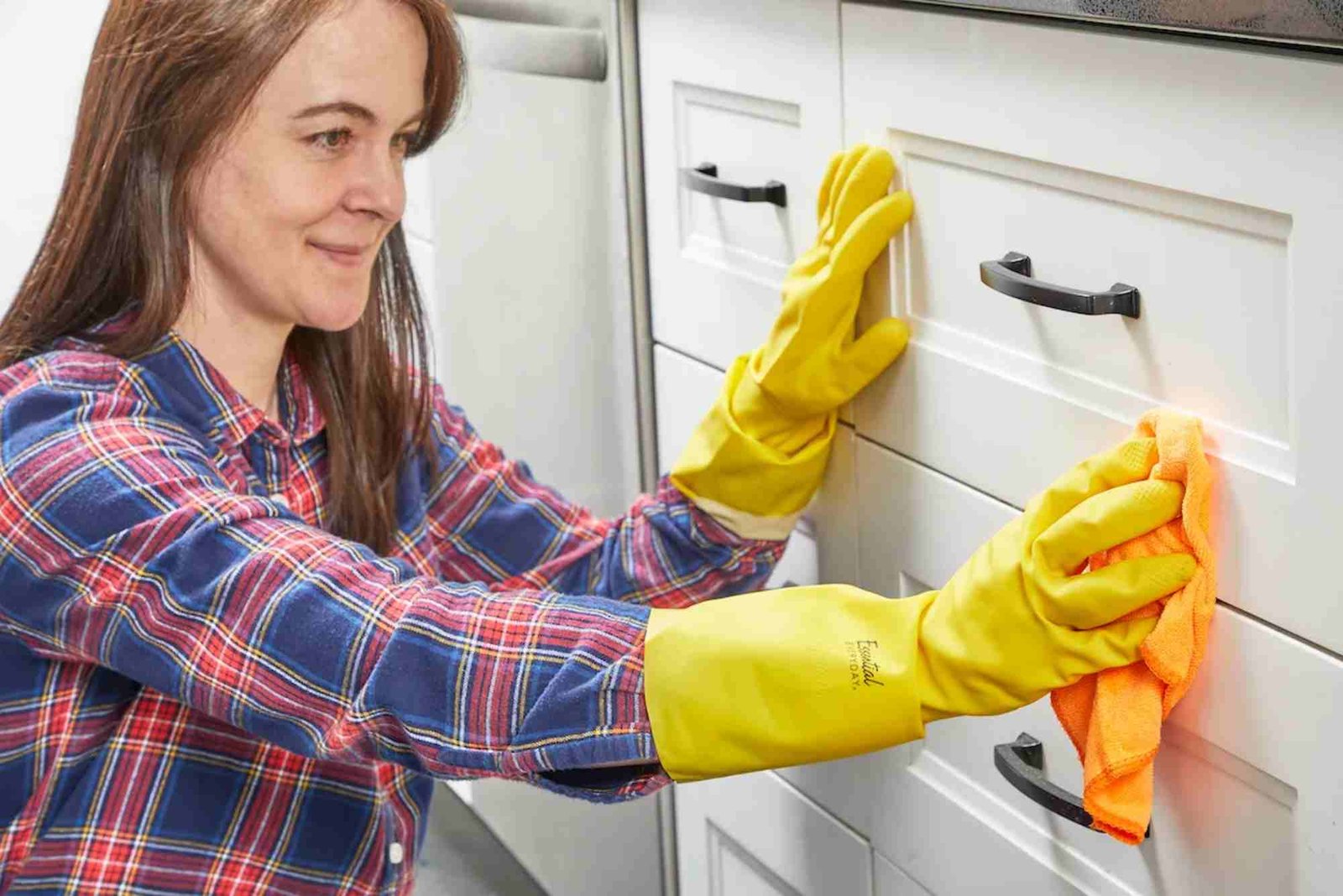 Effective Ways to Clean a Greasy Kitchen